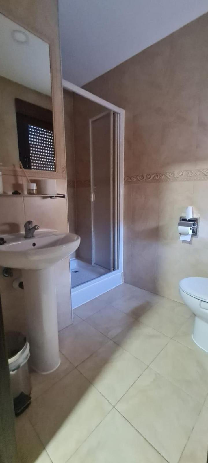 Hostal La Roda Villaluenga ภายนอก รูปภาพ
