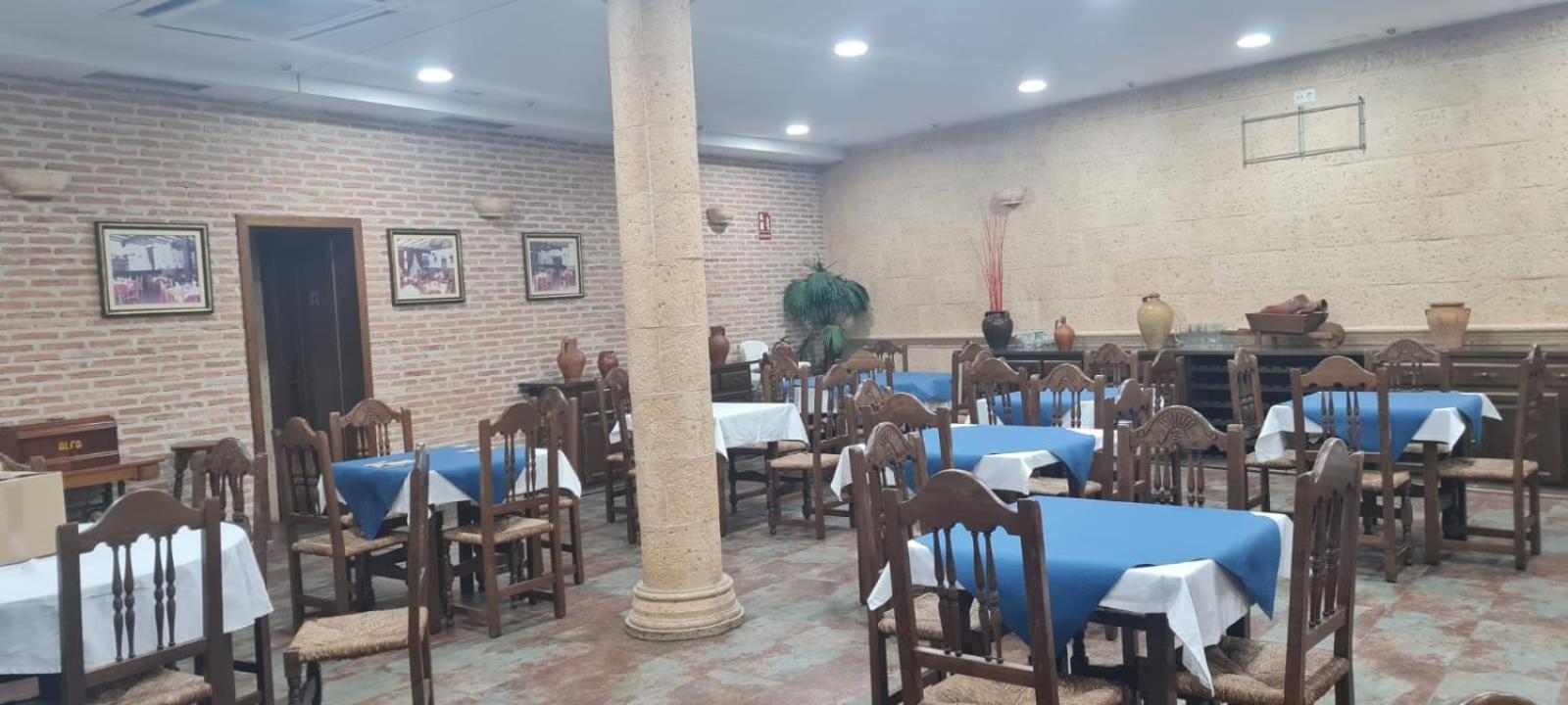 Hostal La Roda Villaluenga ภายนอก รูปภาพ